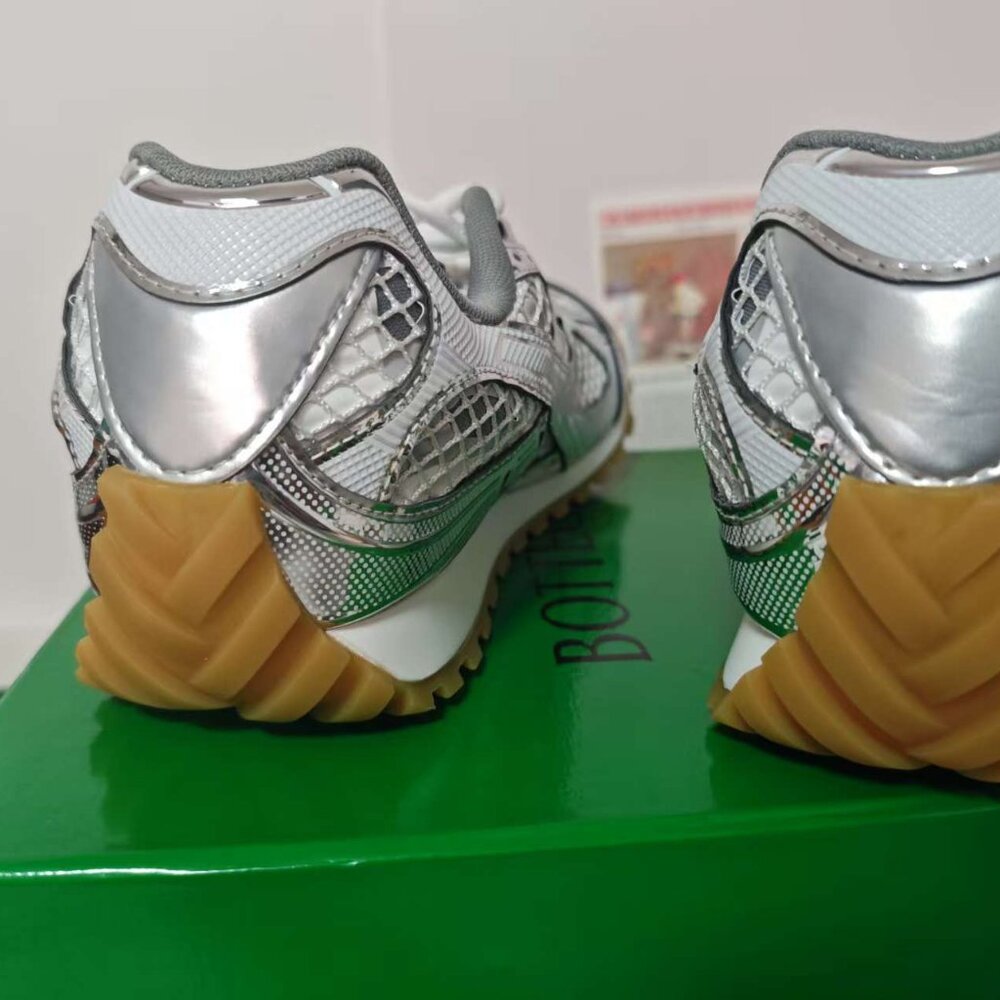 Bottega Veneta Sneakers - Picture 2 of 6